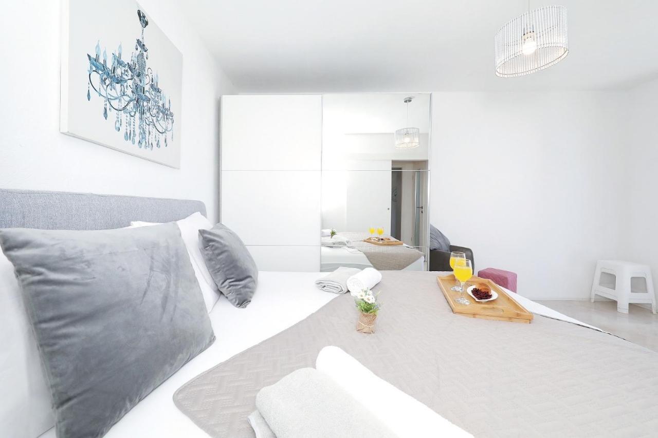 Holiday Home Maria One Minute From -Beach Zadar Exterior photo